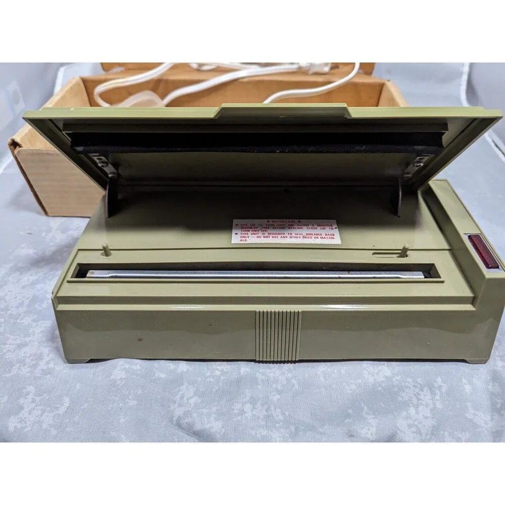 VINTAGE Original Dazey Seal-A-Meal Sealer Model 5000-A In Original Box